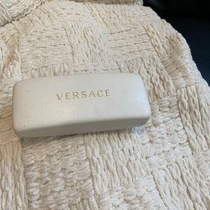 Versace sunglasses little use almost new no scratches or missing any part